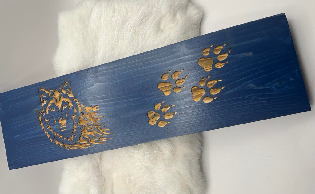 Wooden Feather Carrier (E) - Wolf/Paw