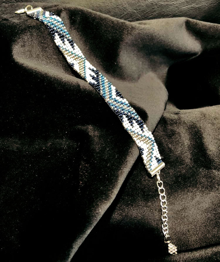 Beaded Bracelet - Blue Geometric
